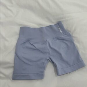 DFYNE IMPACT 4.5 SILVER SHORTS